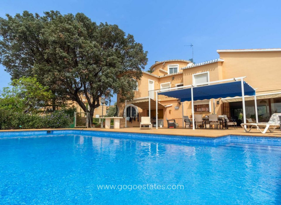 Te koop - Huis - Vrijstaande Villa - Dénia - Denia Centro