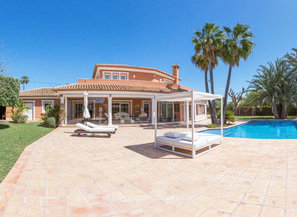 Te koop - Huis - Vrijstaande Villa - Dénia - Denia Centro