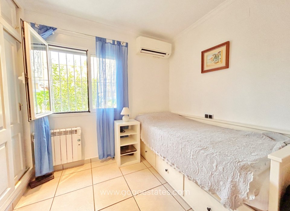 Te koop - Huis - Vrijstaande Villa - Dénia - Denia Centro