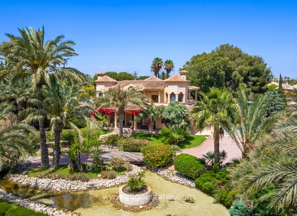 Te koop - Huis - Vrijstaande Villa - Elche - Elche Centro