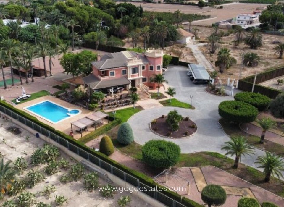 Te koop - Huis - Vrijstaande Villa - Elche - Elche Centro