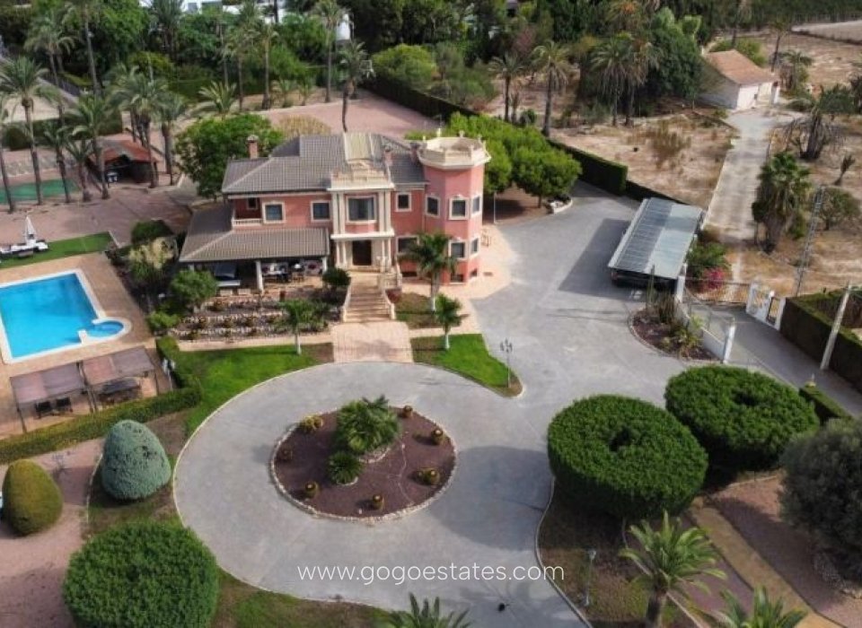 Te koop - Huis - Vrijstaande Villa - Elche - Elche Centro