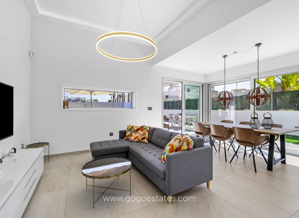 Te koop - Huis - Vrijstaande Villa - Guardamar del Segura - Guardamar del Segura Centro