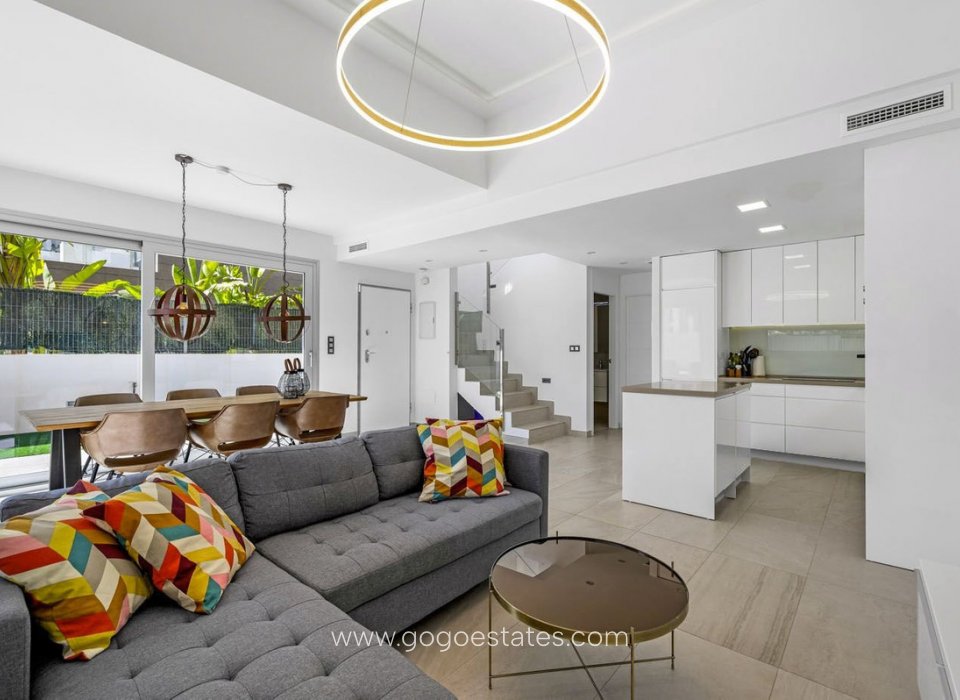 Te koop - Huis - Vrijstaande Villa - Guardamar del Segura - Guardamar del Segura Centro