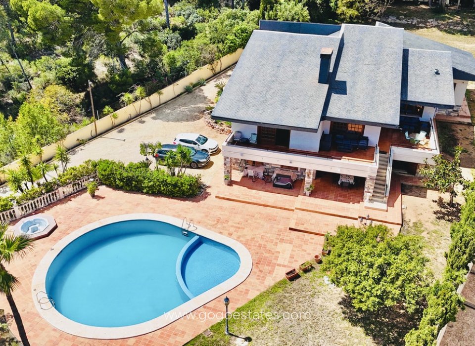 Te koop - Huis - Vrijstaande Villa - La Nucía - La Nucia Centro