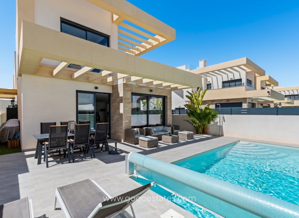 Te koop - Huis - Vrijstaande Villa - Los Montesinos - Los Montesinos Centro