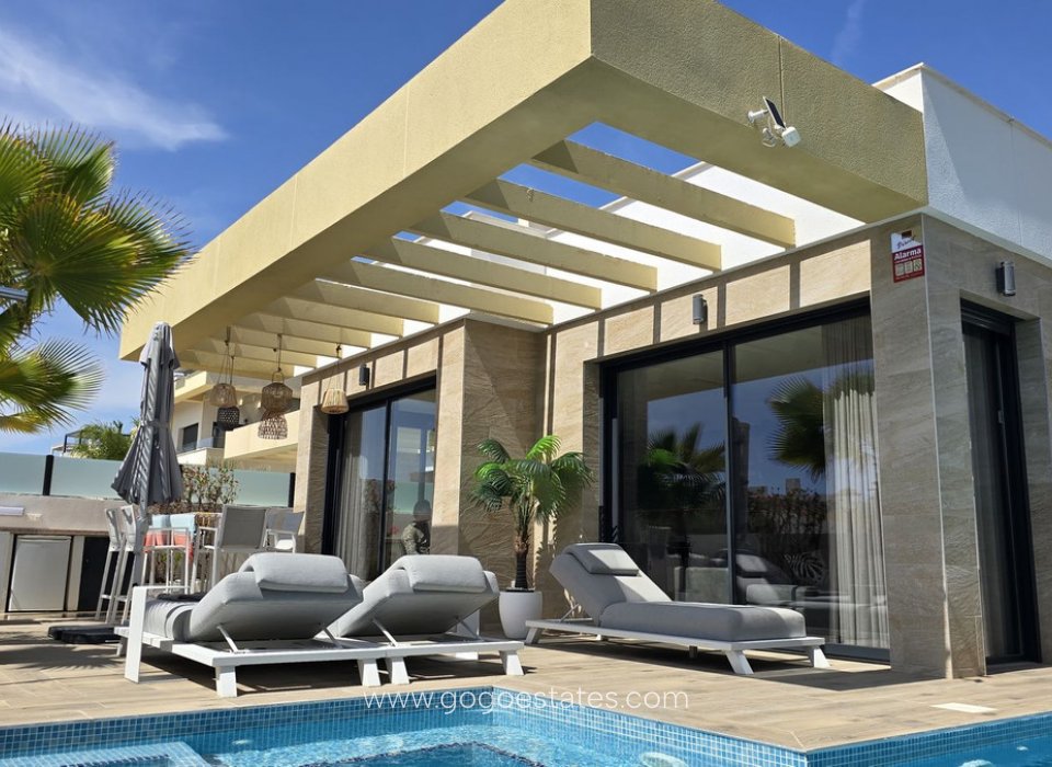 Te koop - Huis - Vrijstaande Villa - Los Montesinos - Los Montesinos Centro