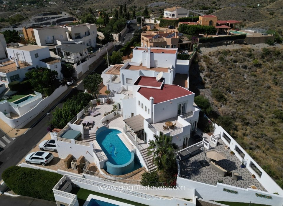 Te koop - Huis - Vrijstaande Villa - Mojacar