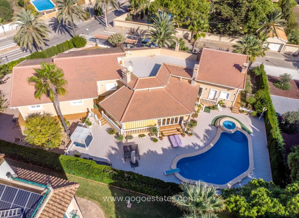 Te koop - Huis - Vrijstaande Villa - Orihuela - Cabo Roig