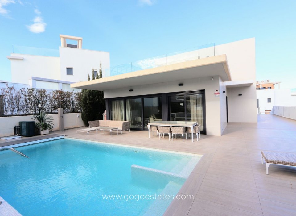 Te koop - Huis - Vrijstaande Villa - Orihuela - Campoamor