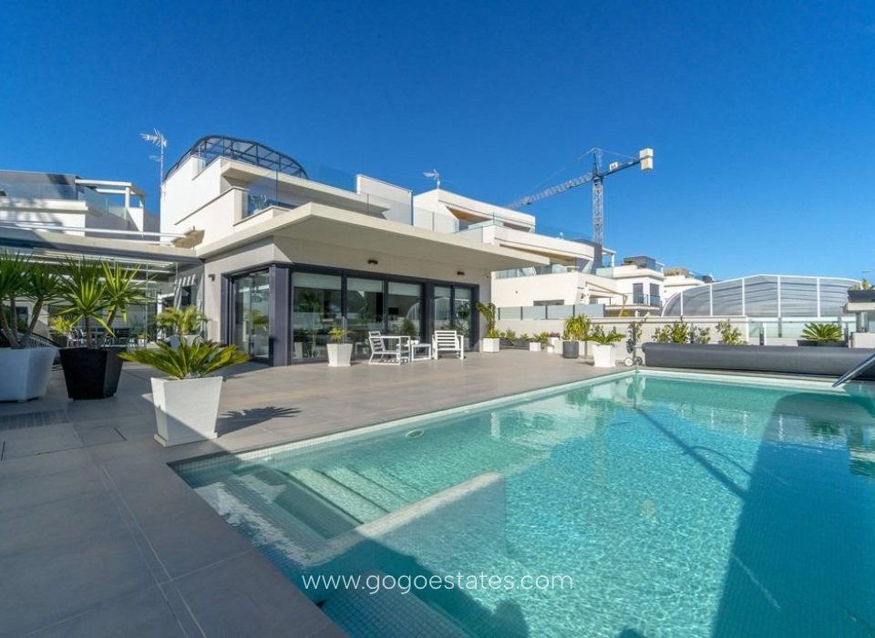 Te koop - Huis - Vrijstaande Villa - Orihuela - Campoamor