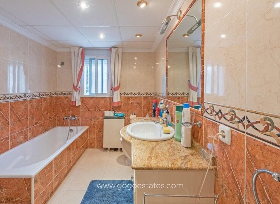 Te koop - Huis - Vrijstaande Villa - Orihuela - La Murada