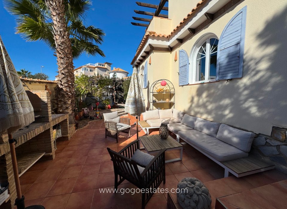 Te koop - Huis - Vrijstaande Villa - Orihuela - La Zenia