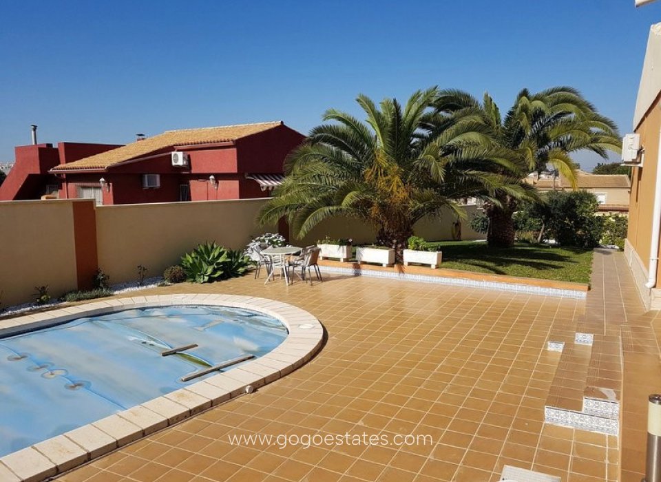 Te koop - Huis - Vrijstaande Villa - Orihuela - Los Balcones