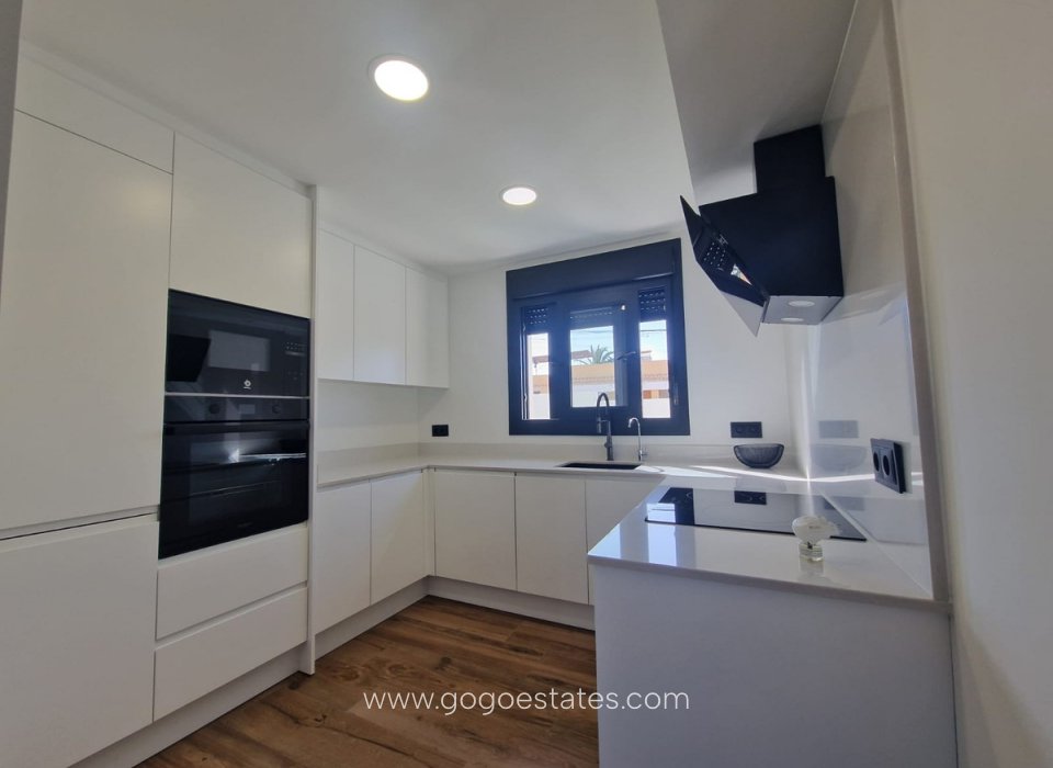 Te koop - Huis - Vrijstaande Villa - Orihuela - Los Balcones