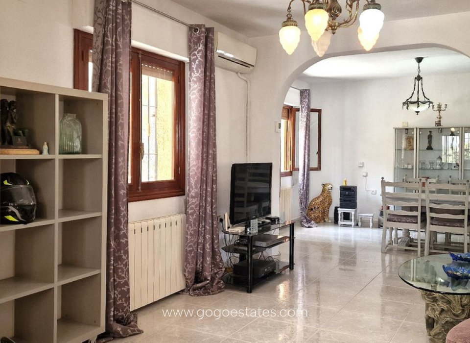 Te koop - Huis - Vrijstaande Villa - Orihuela - Orihuela Centro