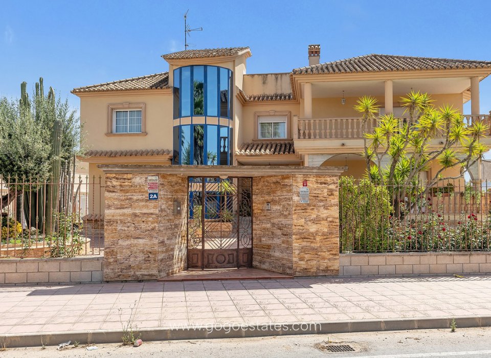 Te koop - Huis - Vrijstaande Villa - Orihuela - Orihuela Centro