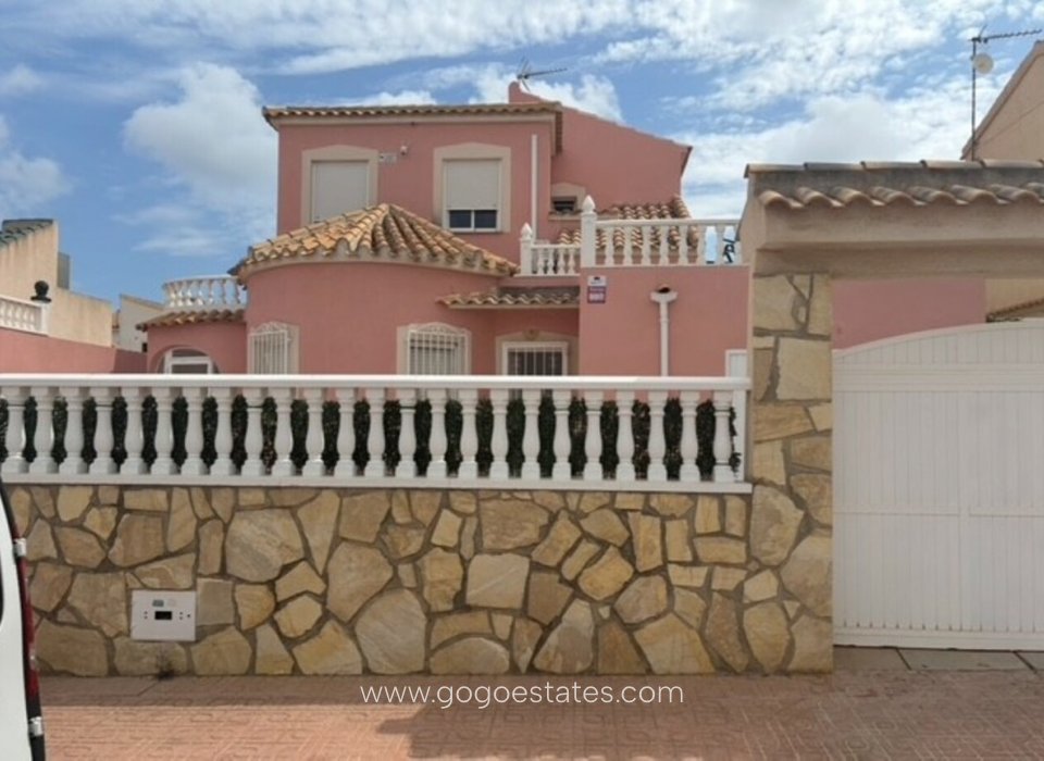 Te koop - Huis - Vrijstaande Villa - Orihuela - Playa Flamenca