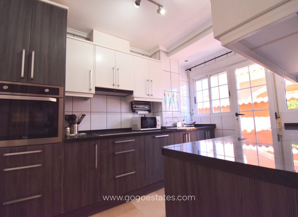 Te koop - Huis - Vrijstaande Villa - Orihuela - Playa Flamenca