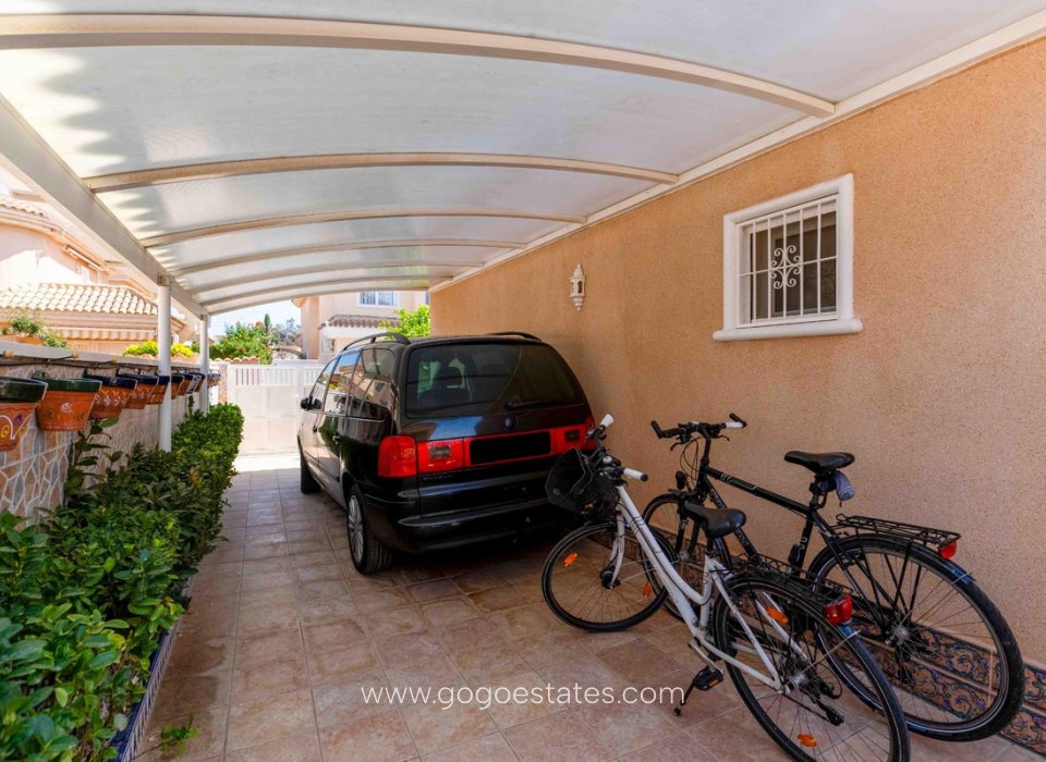 Te koop - Huis - Vrijstaande Villa - Orihuela - Punta Prima