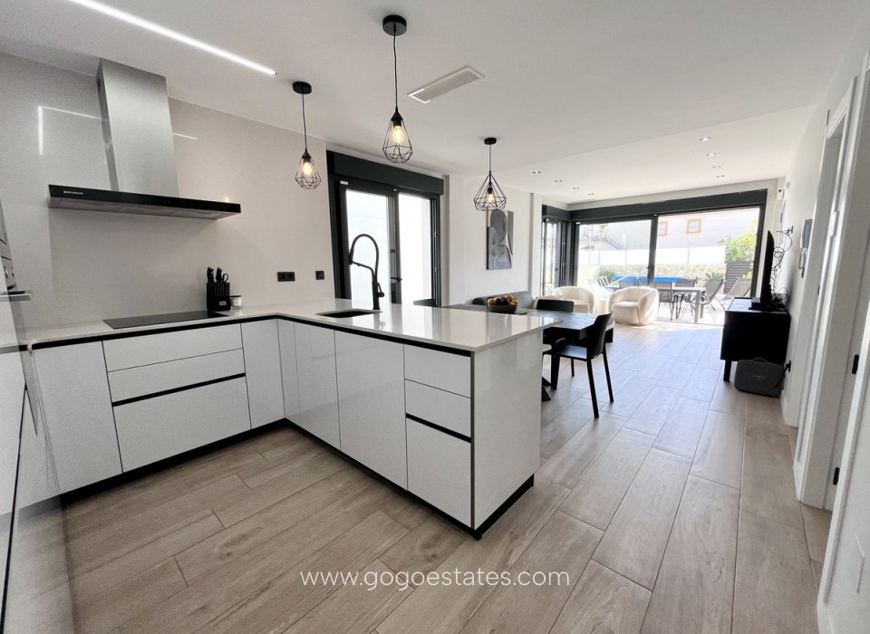 Te koop - Huis - Vrijstaande Villa - Orihuela - Punta Prima