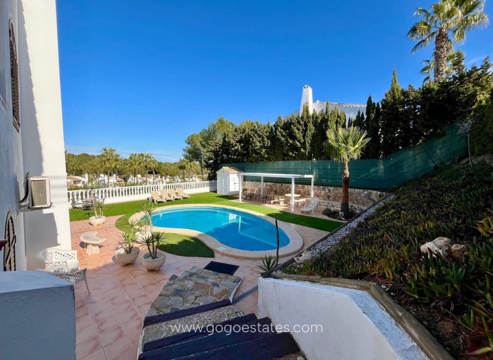 Te koop - Huis - Vrijstaande Villa - Orihuela - Villamartin