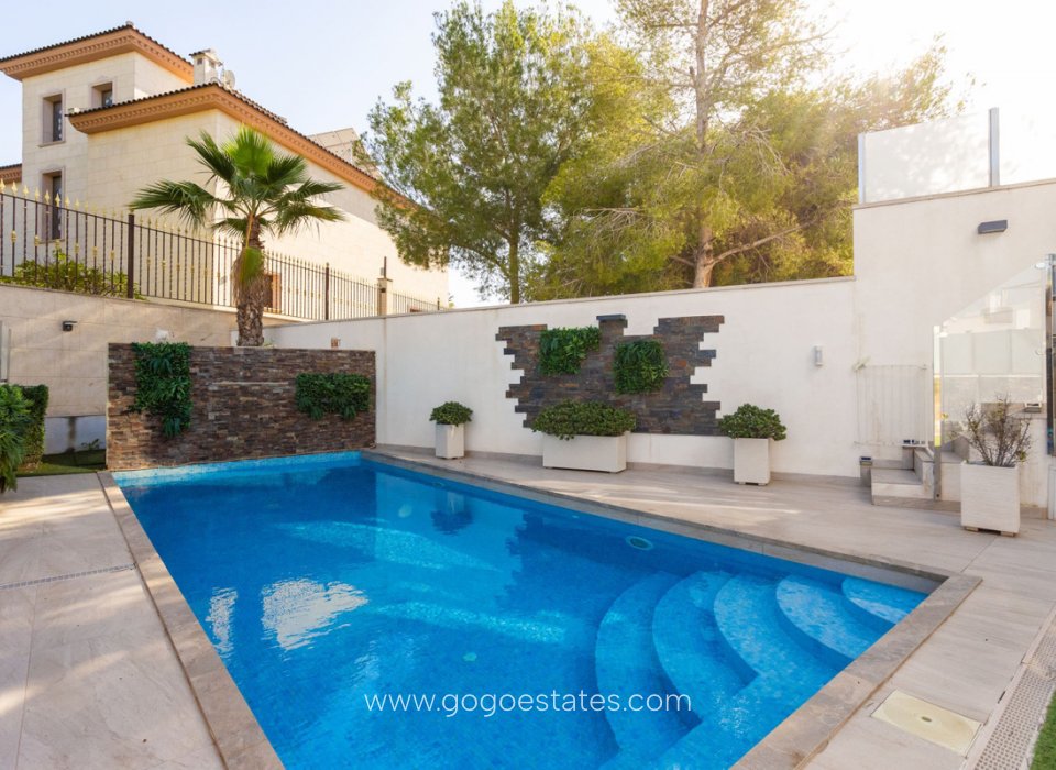 Te koop - Huis - Vrijstaande Villa - Orihuela - Villamartin