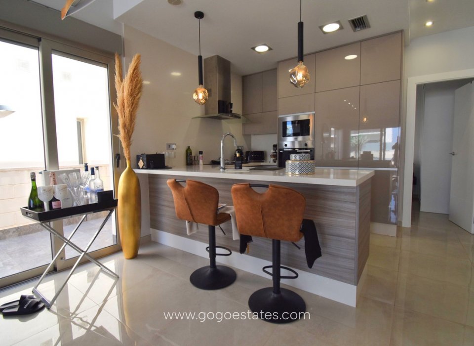 Te koop - Huis - Vrijstaande Villa - Orihuela - Villamartin