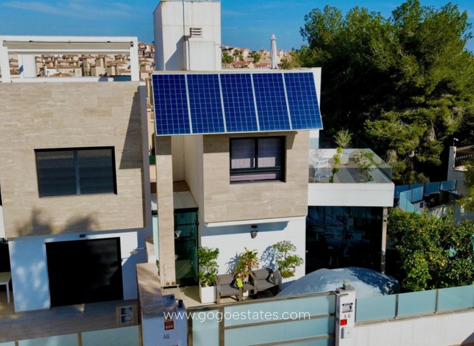 Te koop - Huis - Vrijstaande Villa - Orihuela - Villamartin