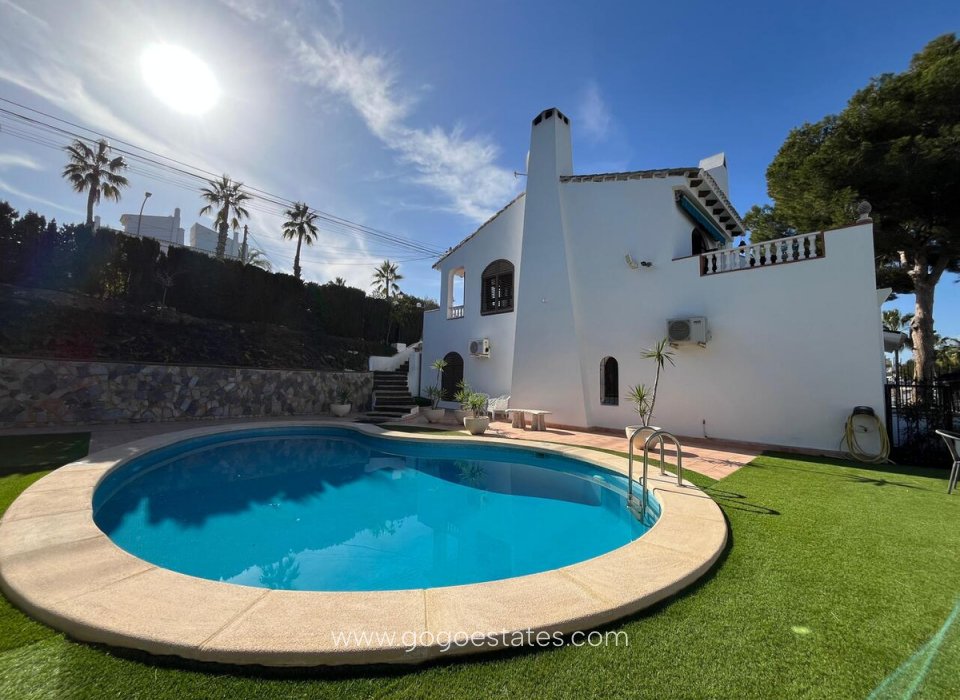 Te koop - Huis - Vrijstaande Villa - Orihuela - Villamartin