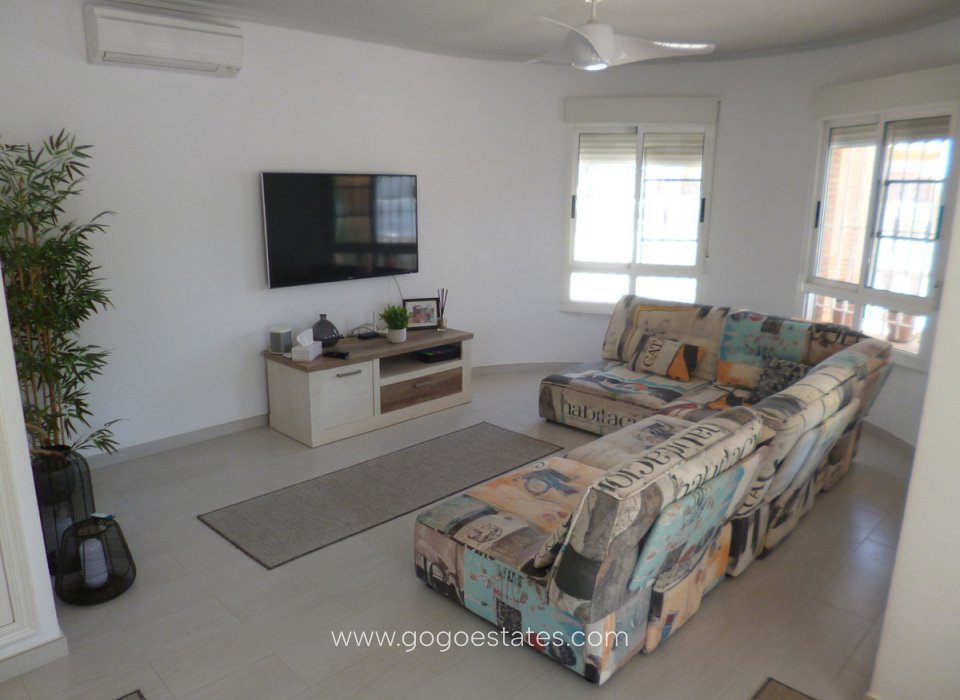 Te koop - Huis - Vrijstaande Villa - Pilar De La Horadada - Pilar de la Horadada Centro