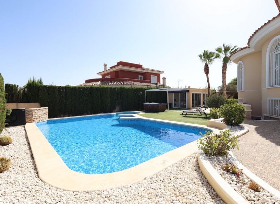 Te koop - Huis - Vrijstaande Villa - Rojales - Ciudad Quesada