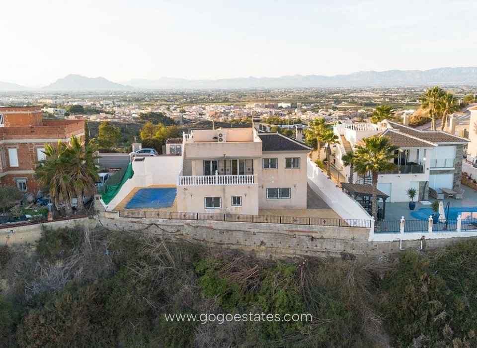 Te koop - Huis - Vrijstaande Villa - Rojales - Rojales Centro