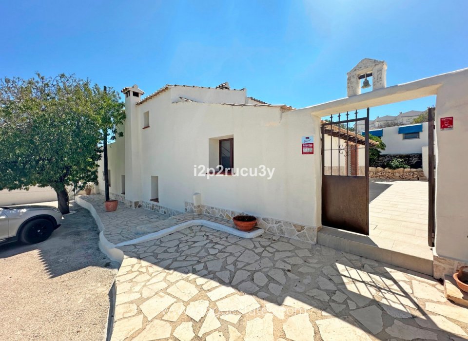 Te koop - Huis - Vrijstaande Villa - Teulada - Moraira