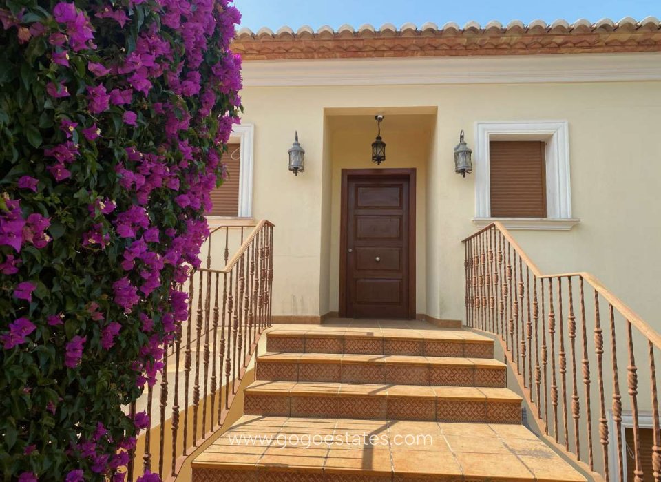 Te koop - Huis - Vrijstaande Villa - Teulada - Moraira
