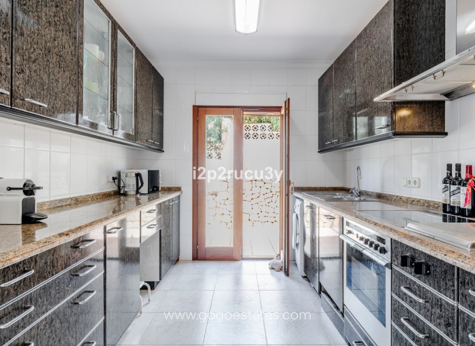 Te koop - Huis - Vrijstaande Villa - Teulada - Moraira