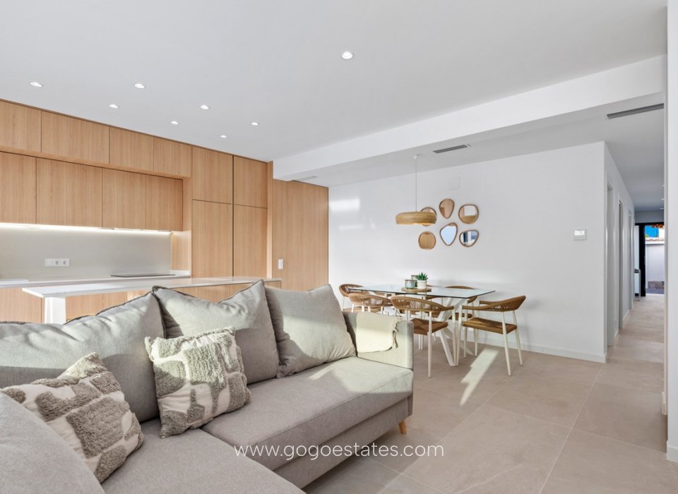 Te koop - Huis - Vrijstaande Villa - Torrevieja - Nueva Torrevieja