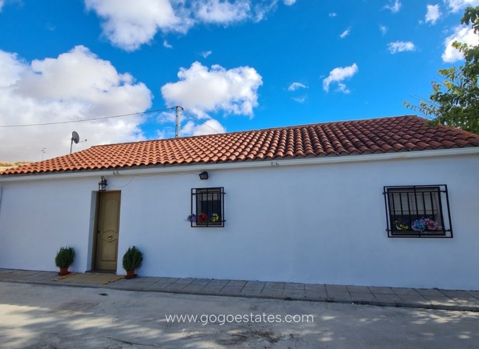 Te koop - Landhuis - Baza - Ctra de caniles