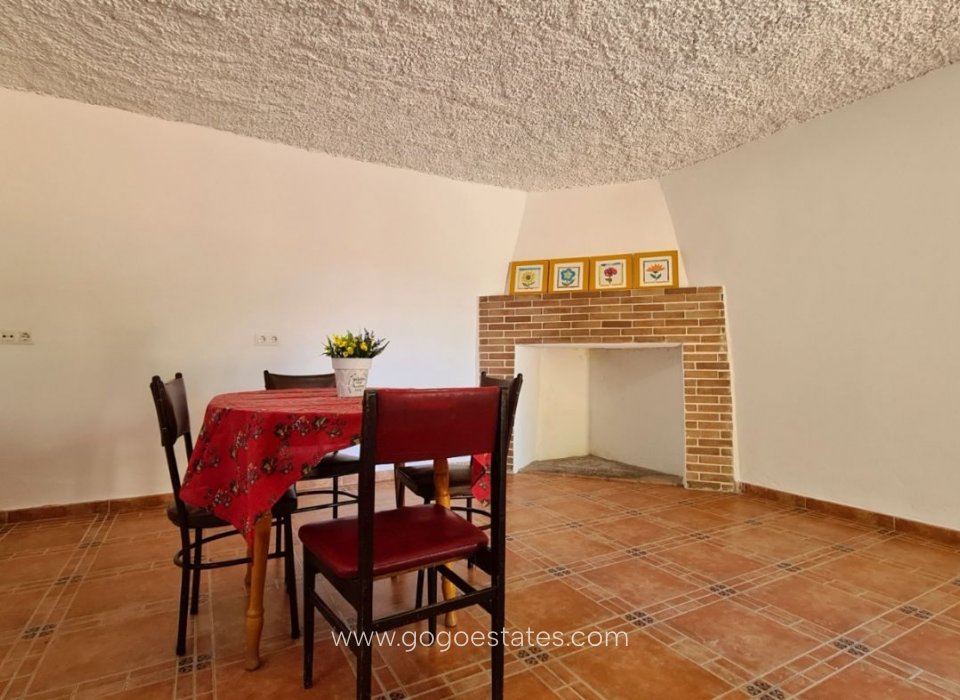 Te koop - Landhuis - Baza - Ctra de caniles