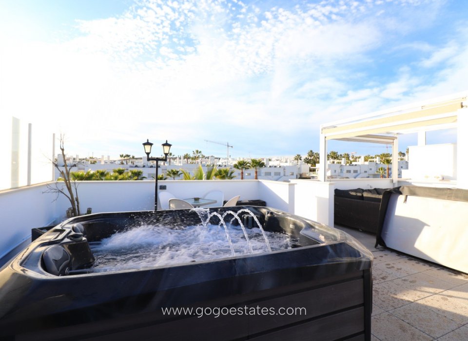 Venta - Apartamento - Apartamento Planta Baja - Los Montesinos - Los Montesinos Centro