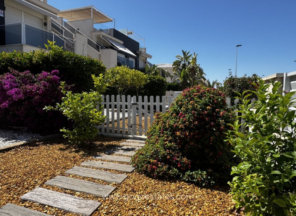 Venta - Apartamento - Apartamento Planta Baja - Torrevieja - Torrevieja Centro