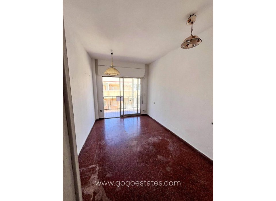 Venta - Apartamento - Estudio Planta Media - Torrevieja - Playa de los Locos