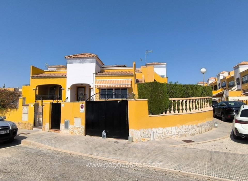 Venta - Casa - Bungalow - Los Montesinos - Los Montesinos Centro