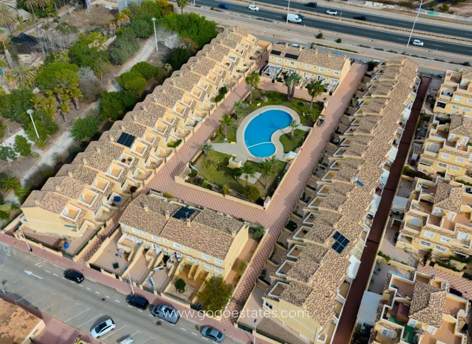 Venta - Casa - Bungalow - Torrevieja - Torrevieja Centro