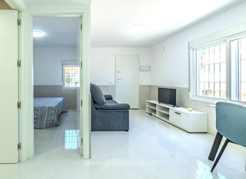 Venta - Casa - Bungalow - Torrevieja - Torrevieja Centro