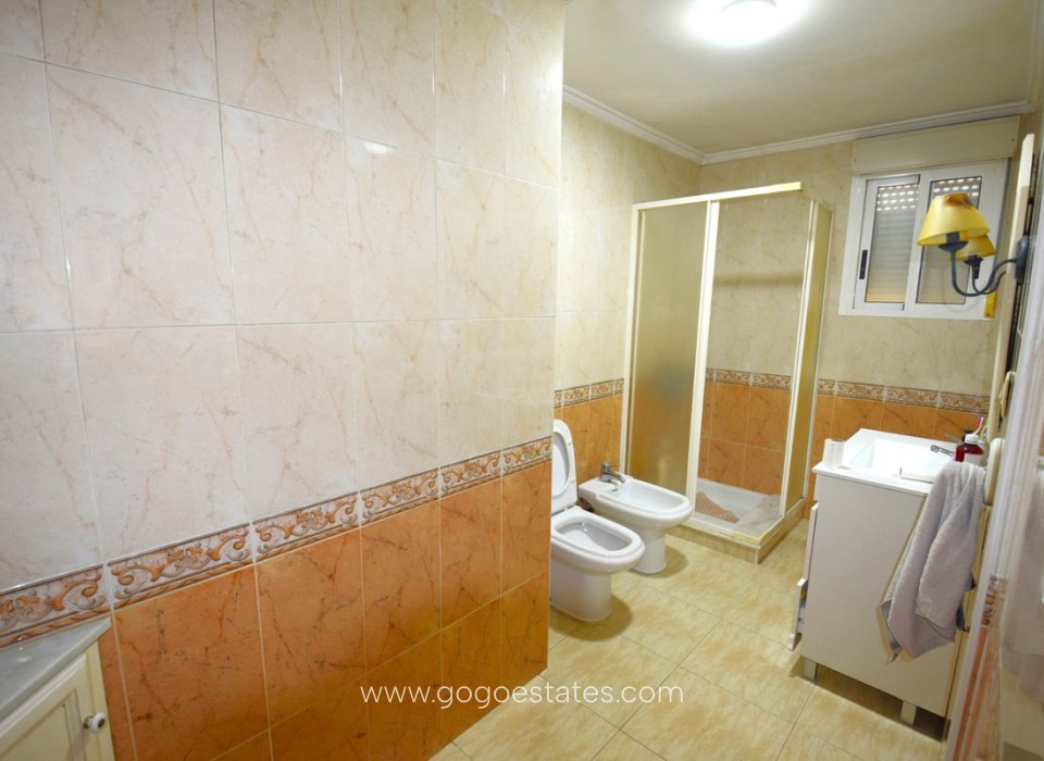 Venta - Casa - Casa adosada - Guardamar del Segura - Guardamar del Segura Centro