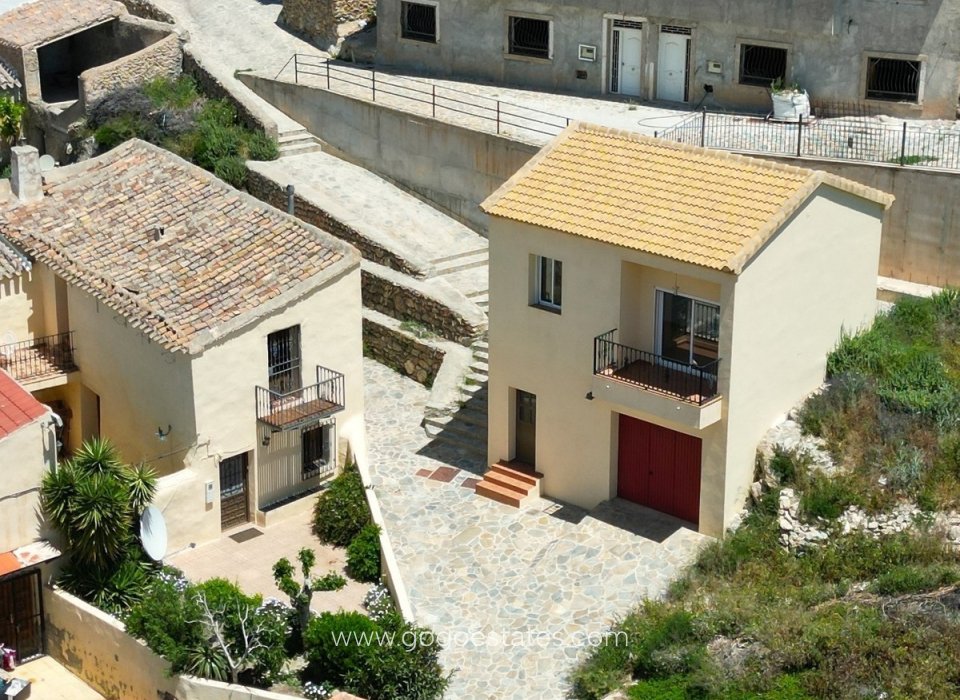 Venta - Casa - Casa adosada - Oria
