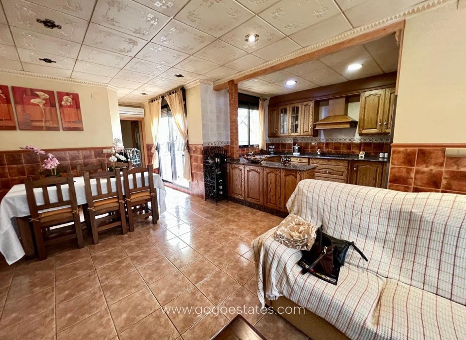 Venta - Casa - Casa adosada - Pinoso - Pinoso Centro