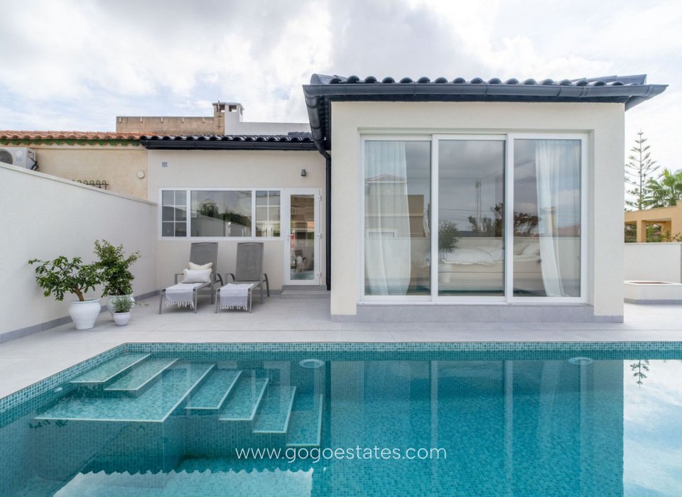 Venta - Casa - Casa adosada - Torrevieja - LA SIESTA