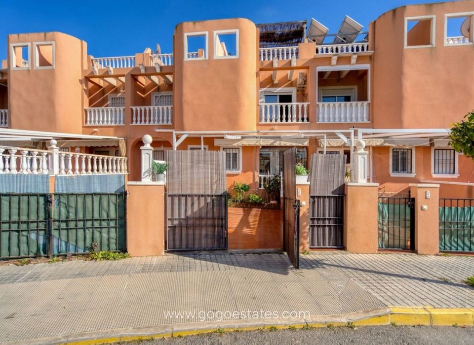 Venta - Casa - Casa adosada - Torrevieja - Torrevieja Centro